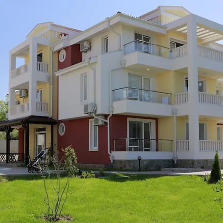St. Stefan & Ваканционно селище 3*